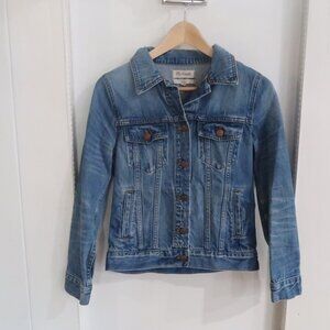 Madewell The Classic Jean Jacket Size Small Color Medium Wash Denim